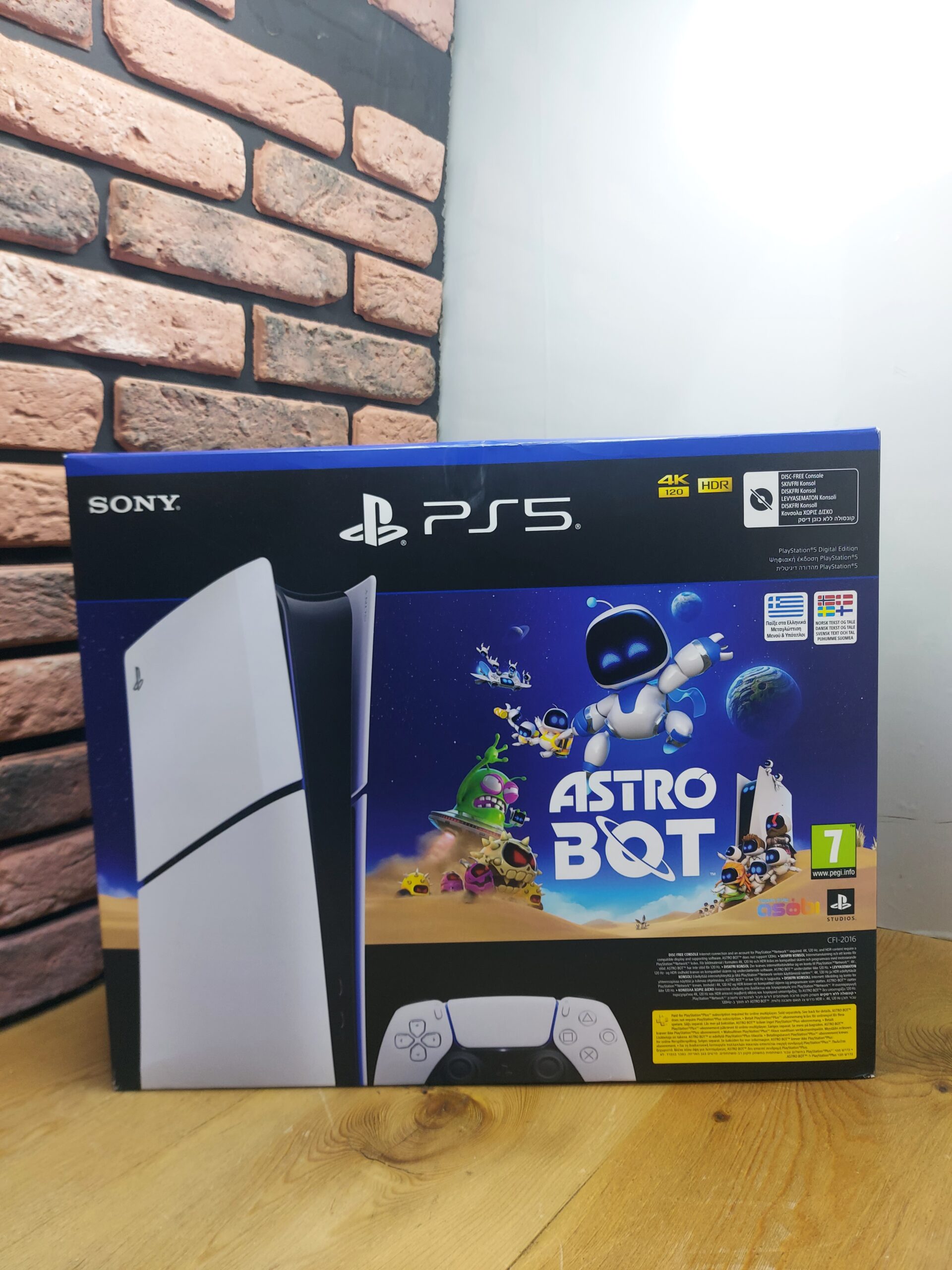 Playstation 5 Slim Astrobot Edition